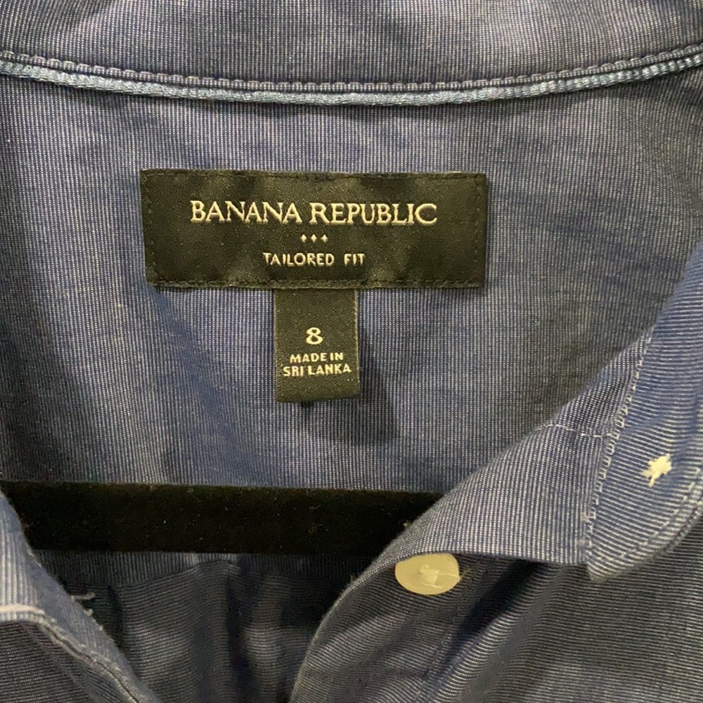 Button down - Picture 3 of 3